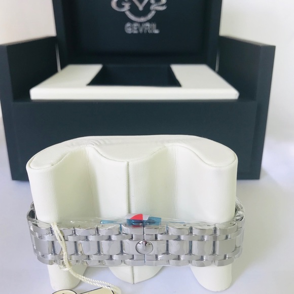 GV2 By Gevril Men's Montreux Bracelet Watch, 44mm - Picture 11 of 16